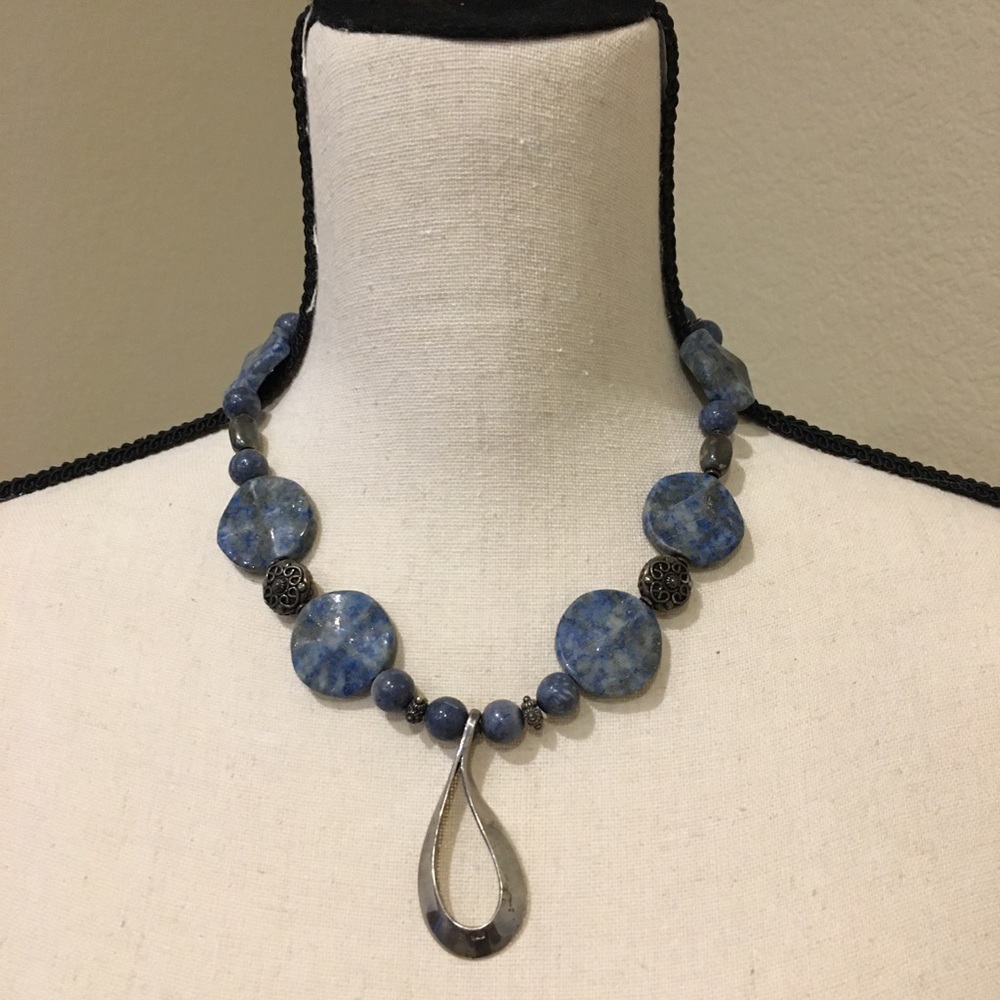 Beautiful Taylor Design Necklace